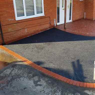 Tarmac Surfacing Edging